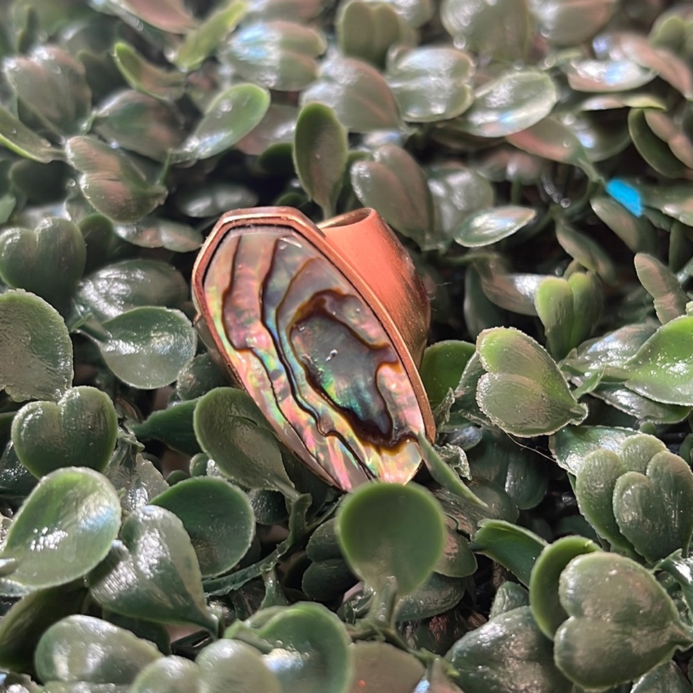 authentic kendra scott “kit” cocktail ring - size 7 - abalone shell - rose gold